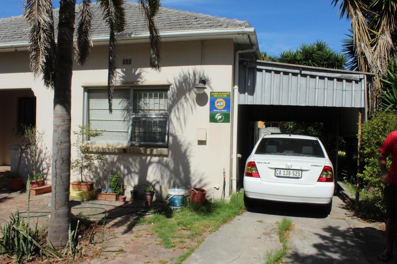 2 Bedroom Property for Sale in Fairfield Estate Western Cape